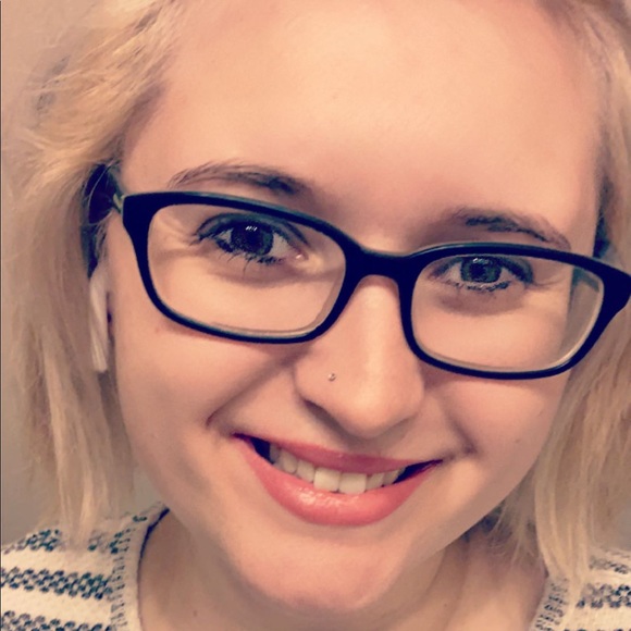 Meet your Posher, Catherine - Picture 1 of 1